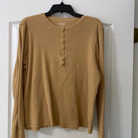 L.L. Bean Tops - Long sleeve thermal L.L.Bean shirt in tan.